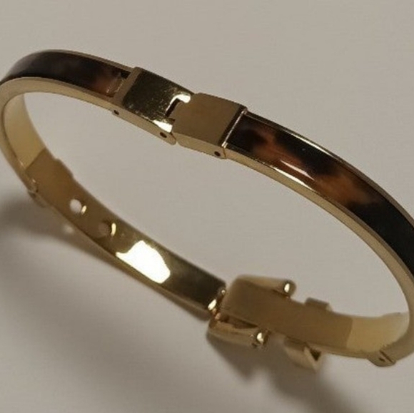 MICHAEL KORS BEDFORD BUCKLE BRACELET - Picture 3 of 7